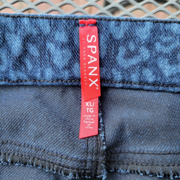 Spanx Jeans - Picture 5 of 8